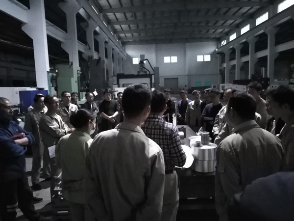 Atelier du compresseur a tenu une formation sur place et l'utilisation d'outils de mesure