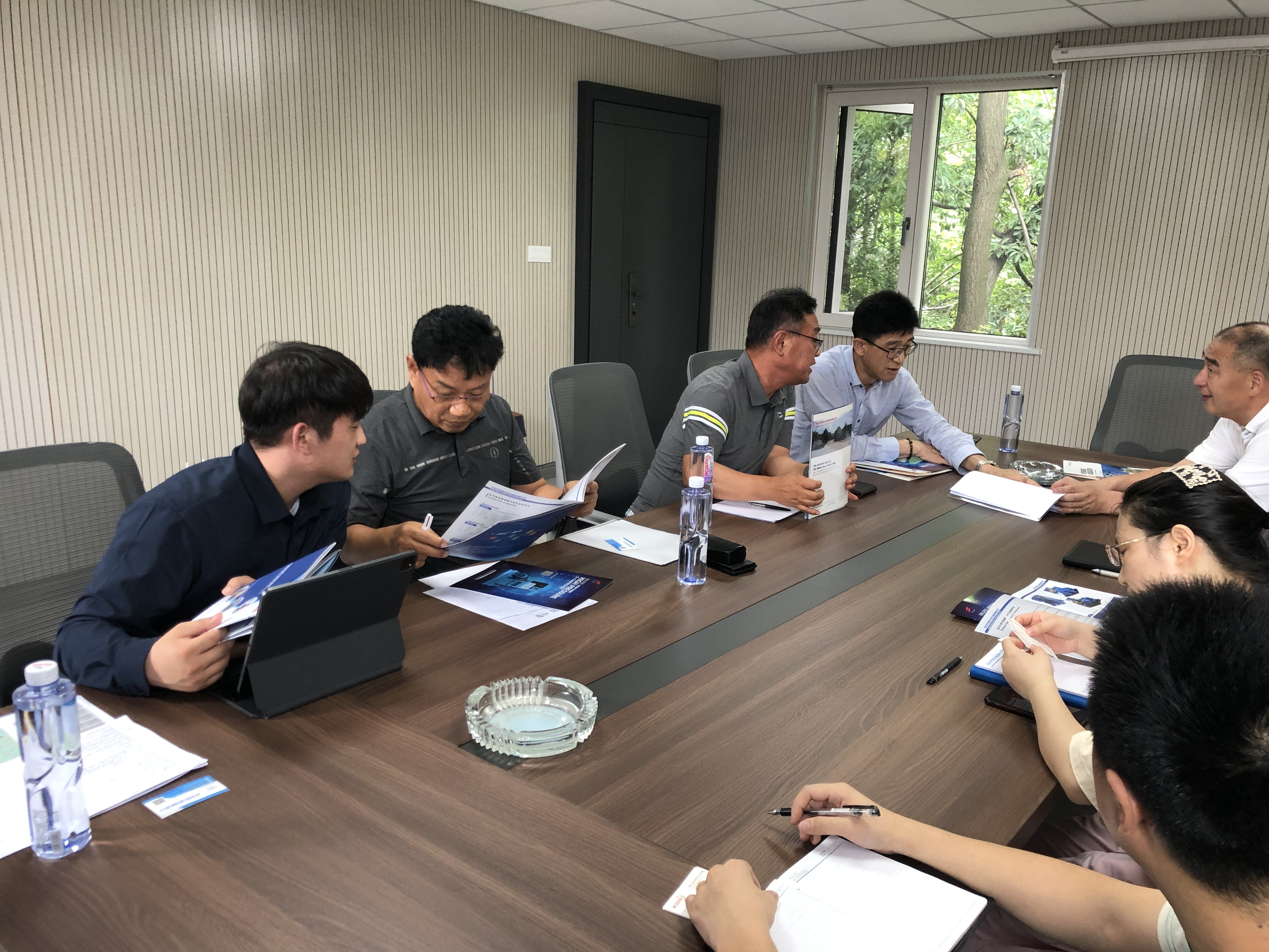 F3EAE8106D059FFE2806566F1973562